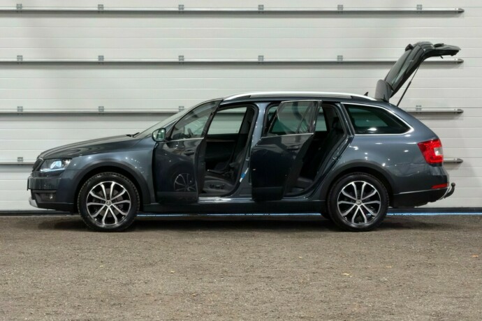 skoda-octavia-scout-bensin-2016-big-5