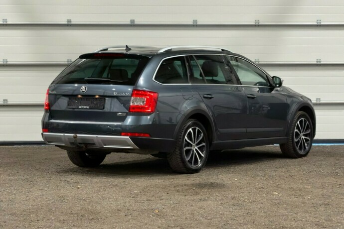 skoda-octavia-scout-bensin-2016-big-2