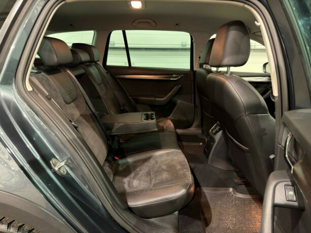 skoda-octavia-scout-bensin-2016-big-10