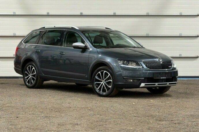 skoda-octavia-scout-bensin-2016-big-0