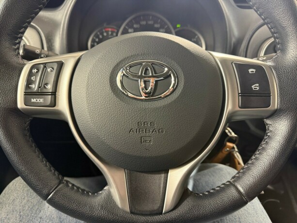 toyota-yaris-bensin-2012-big-31