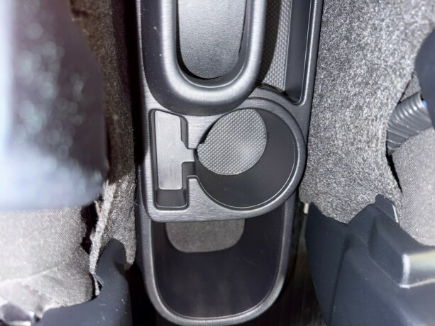 toyota-yaris-bensin-2012-big-20