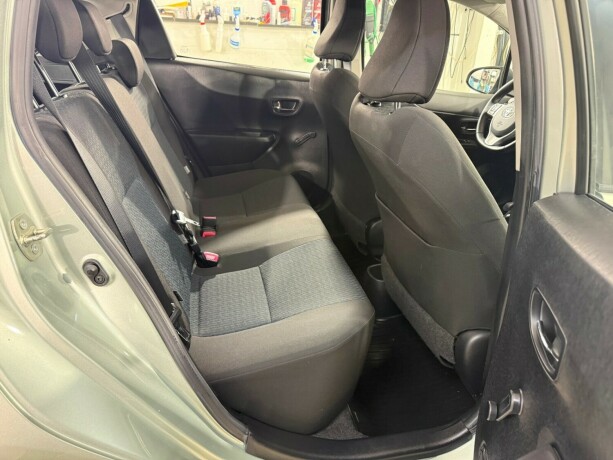 toyota-yaris-bensin-2012-big-13