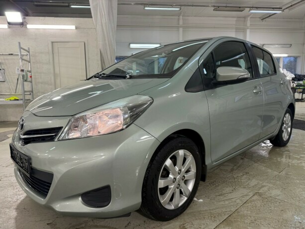 toyota-yaris-bensin-2012-big-7