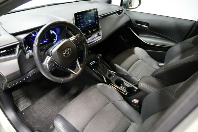toyota-corolla-elektrisitetbensin-2020-big-5