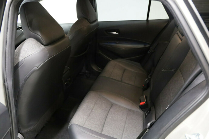 toyota-corolla-elektrisitetbensin-2020-big-10
