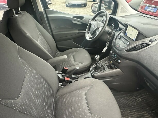 ford-transit-courier-diesel-2024-big-7