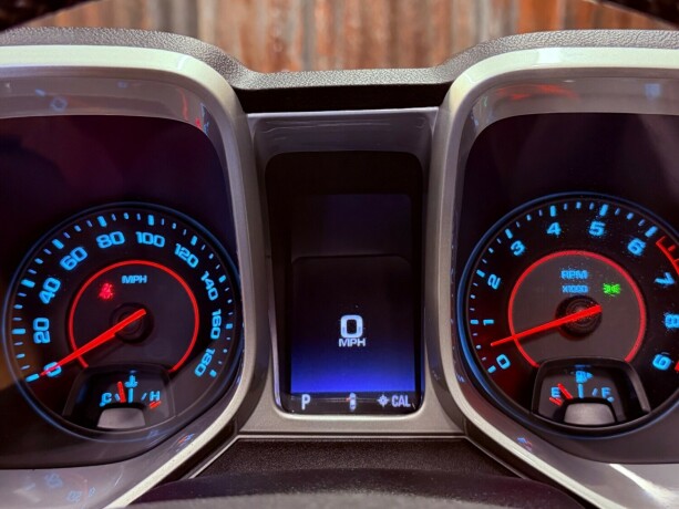 chevrolet-camaro-bensin-2014-big-24