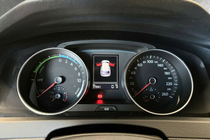 volkswagen-golf-vii-elektrisitetbensin-2016-big-25