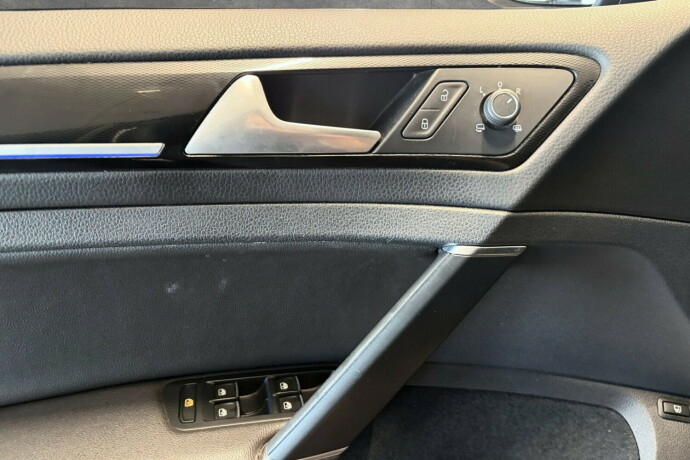 volkswagen-golf-vii-elektrisitetbensin-2016-big-26