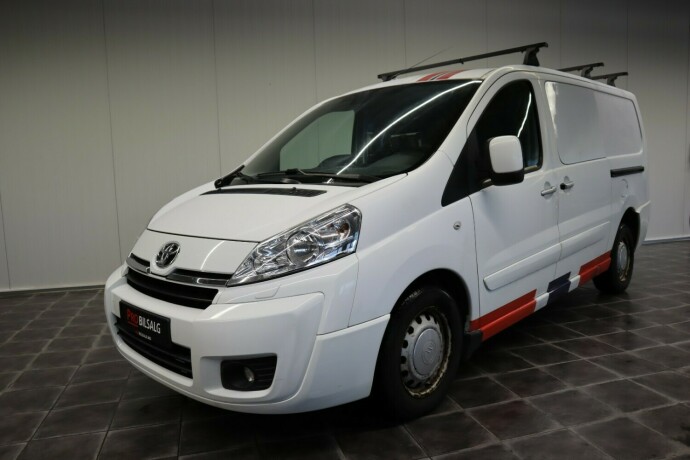 toyota-proace-diesel-2015-big-0