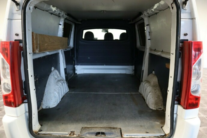 toyota-proace-diesel-2015-big-9