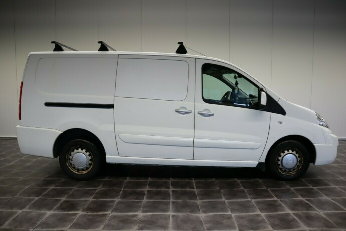 toyota-proace-diesel-2015-big-4
