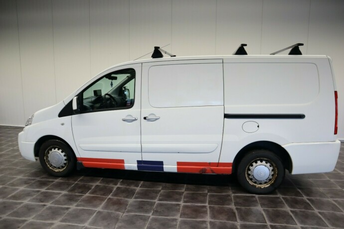 toyota-proace-diesel-2015-big-3