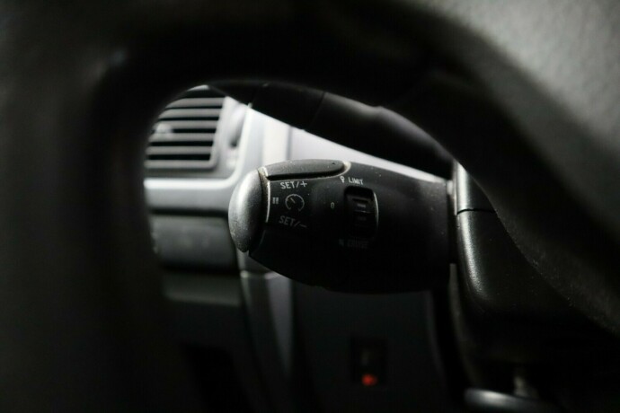 toyota-proace-diesel-2015-big-21