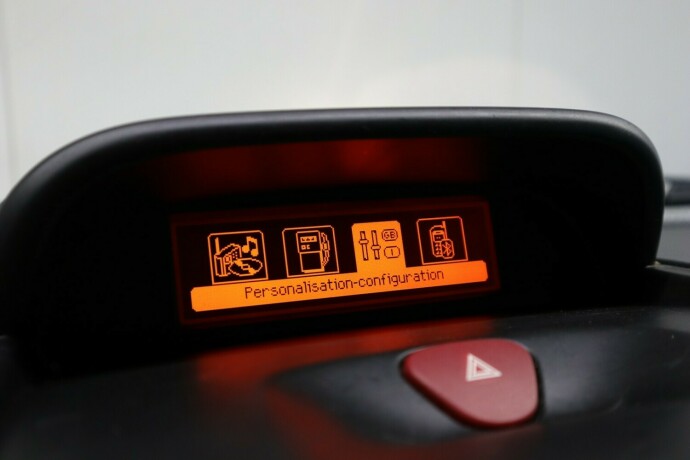 toyota-proace-diesel-2015-big-14