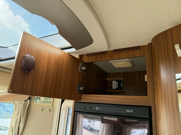 hymer-ex-598-b-f248rerkort-mulighet-queensbed-senkeseng-truma-kombi-stort-kj248leskap-lettkj248rt-diesel-2017-big-48