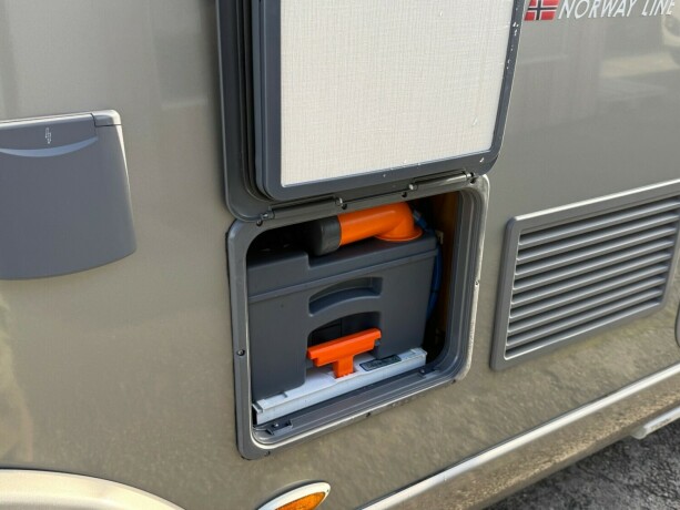 hymer-ex-598-b-f248rerkort-mulighet-queensbed-senkeseng-truma-kombi-stort-kj248leskap-lettkj248rt-diesel-2017-big-74