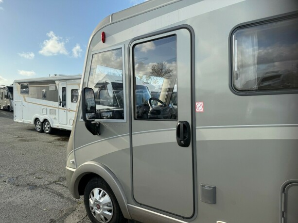 hymer-ex-598-b-f248rerkort-mulighet-queensbed-senkeseng-truma-kombi-stort-kj248leskap-lettkj248rt-diesel-2017-big-7