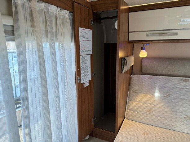 hymer-ex-598-b-f248rerkort-mulighet-queensbed-senkeseng-truma-kombi-stort-kj248leskap-lettkj248rt-diesel-2017-big-66