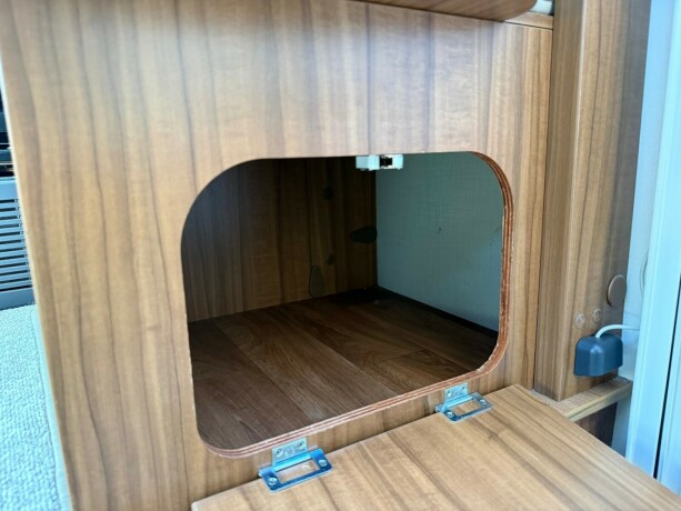 hymer-ex-598-b-f248rerkort-mulighet-queensbed-senkeseng-truma-kombi-stort-kj248leskap-lettkj248rt-diesel-2017-big-28