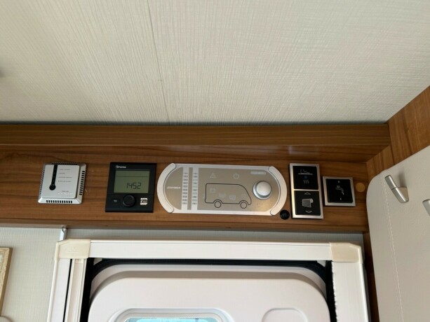 hymer-ex-598-b-f248rerkort-mulighet-queensbed-senkeseng-truma-kombi-stort-kj248leskap-lettkj248rt-diesel-2017-big-30