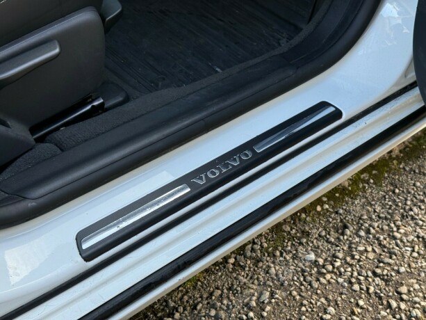 volvo-v60-diesel-2012-big-23