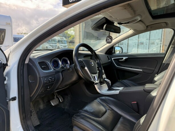 volvo-v60-diesel-2012-big-8