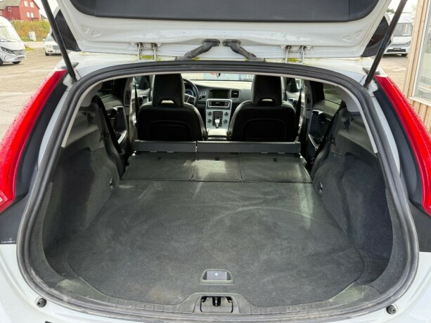 volvo-v60-diesel-2012-big-31