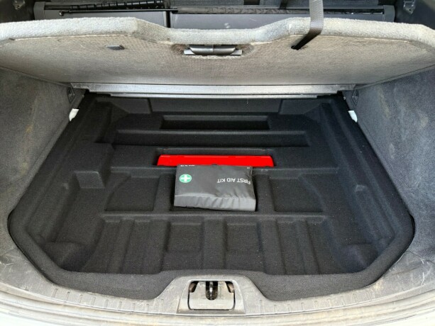 volvo-v60-diesel-2012-big-30