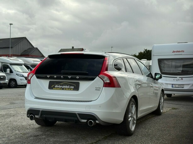 volvo-v60-diesel-2012-big-5
