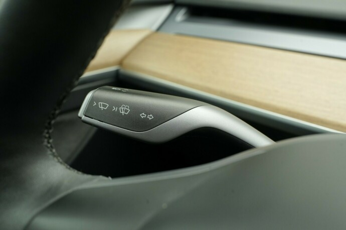 tesla-model-3-elektrisitet-2023-big-27