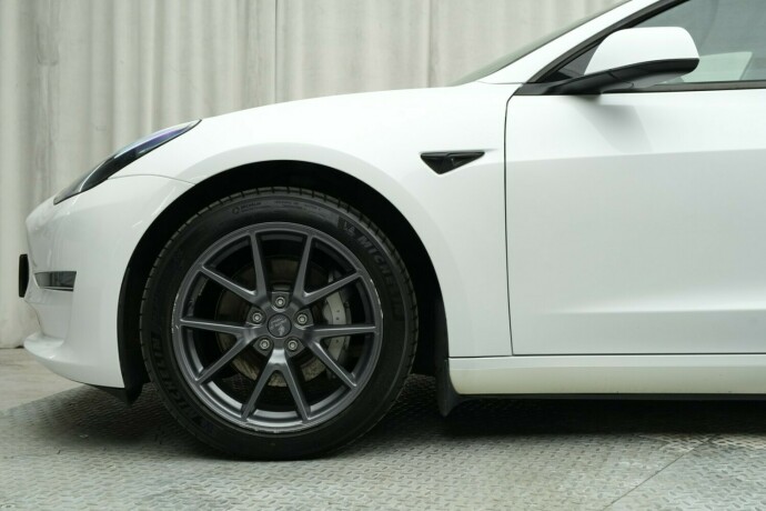 tesla-model-3-elektrisitet-2023-big-12