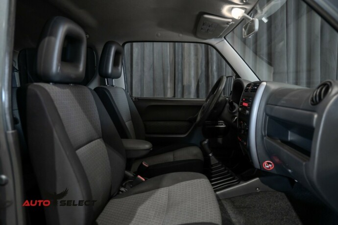 suzuki-jimny-bensin-2008-big-14