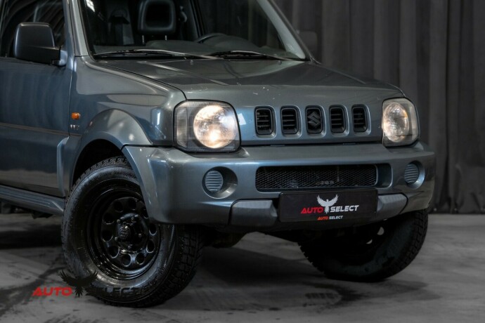suzuki-jimny-bensin-2008-big-1