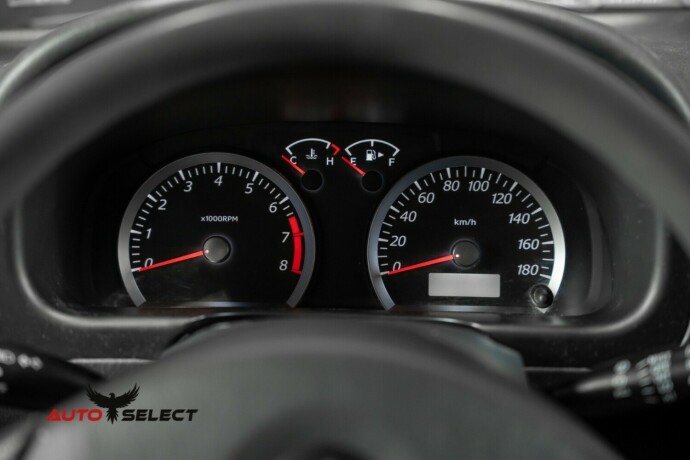 suzuki-jimny-bensin-2008-big-22