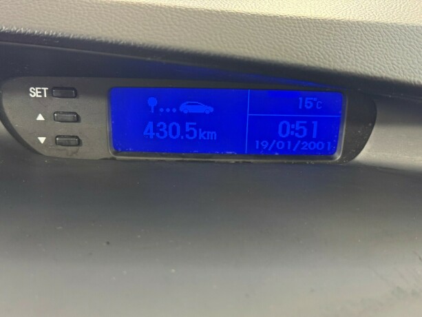 hyundai-i20-bensin-2013-big-22