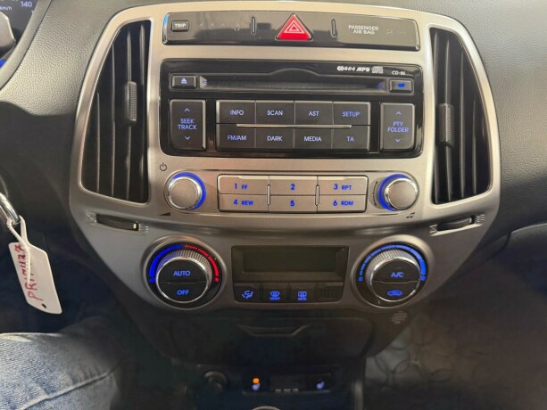 hyundai-i20-bensin-2013-big-21