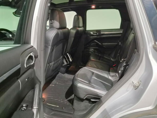 porsche-cayenne-diesel-2011-big-23