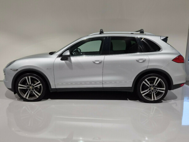 porsche-cayenne-diesel-2011-big-5