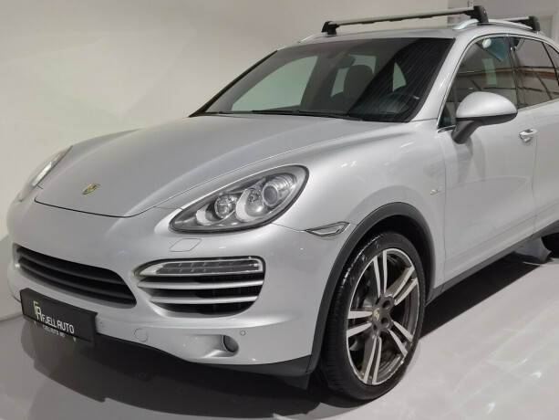 porsche-cayenne-diesel-2011-big-1