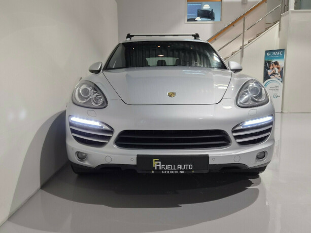 porsche-cayenne-diesel-2011-big-4