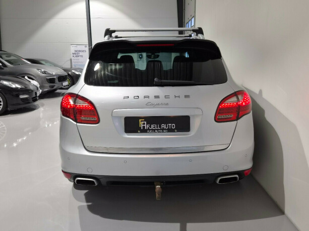 porsche-cayenne-diesel-2011-big-8