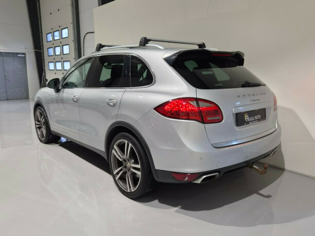 porsche-cayenne-diesel-2011-big-7