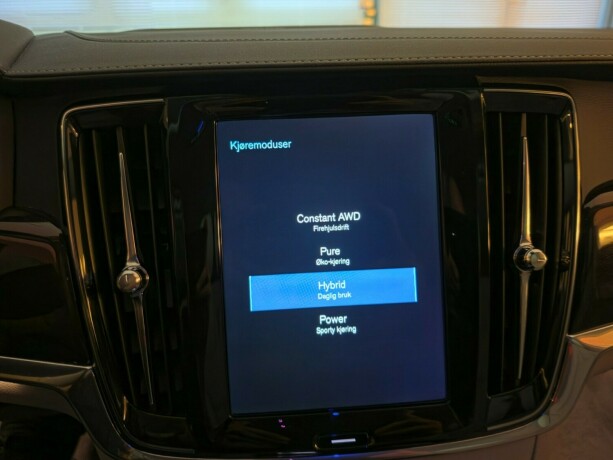 volvo-v90-plug-in-petrol-2019-big-38