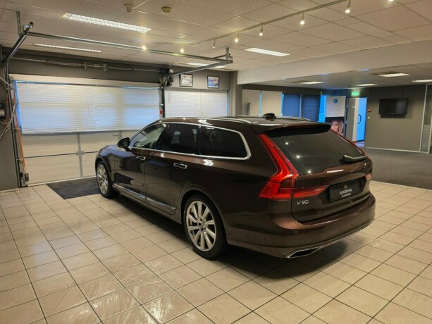 volvo-v90-plug-in-petrol-2019-big-6