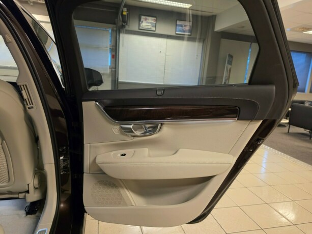 volvo-v90-plug-in-petrol-2019-big-23