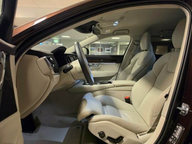 volvo-v90-plug-in-petrol-2019-big-30