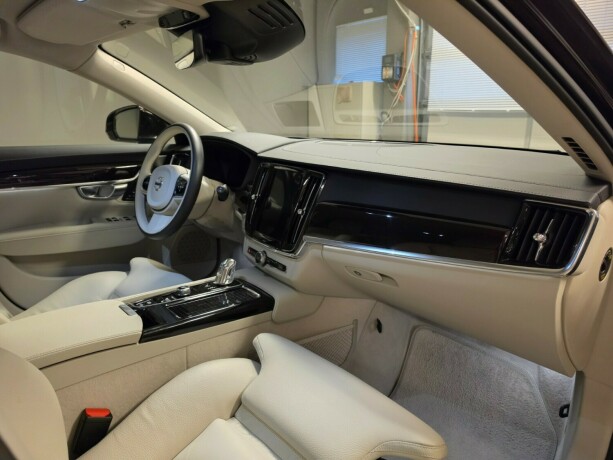 volvo-v90-plug-in-petrol-2019-big-13