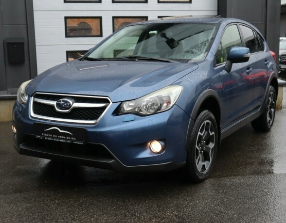 subaru-xv-bensin-2013-big-2